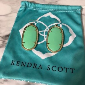 Mint Kendra Scott Earrings with Gold hardware ✨